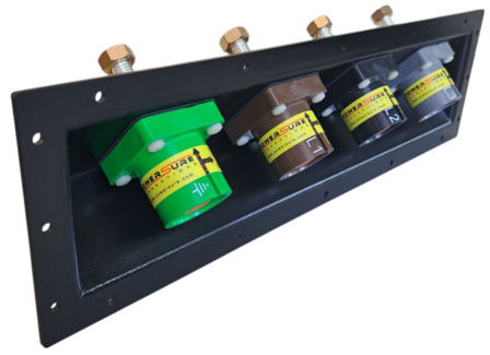 Montagepaneel 45gr met vier 500A source connectoren